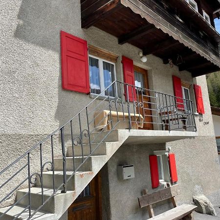 Tga Crap Apartment Rona Exterior photo